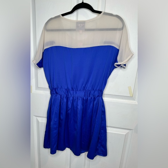 Romeo & Juliet Couture Royal Blue & Ivory Color-Block Knee Length Dress. Size M. - Picture 2 of 4